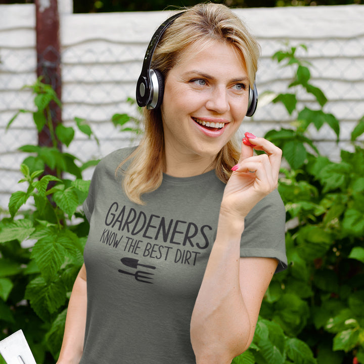 Gardeners Know The Best Dirt Unisex T-Shirt - Getting Shirty